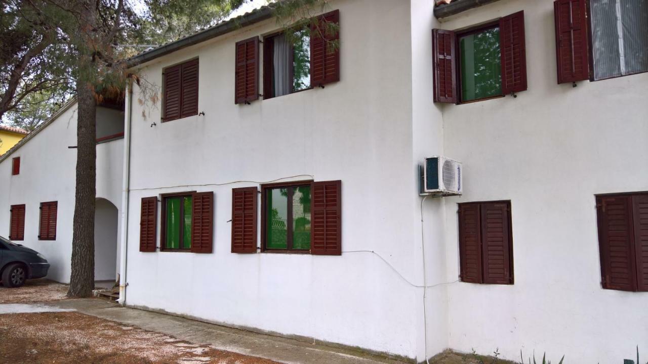 Apartments Vera - Mirca Mirca  Экстерьер фото